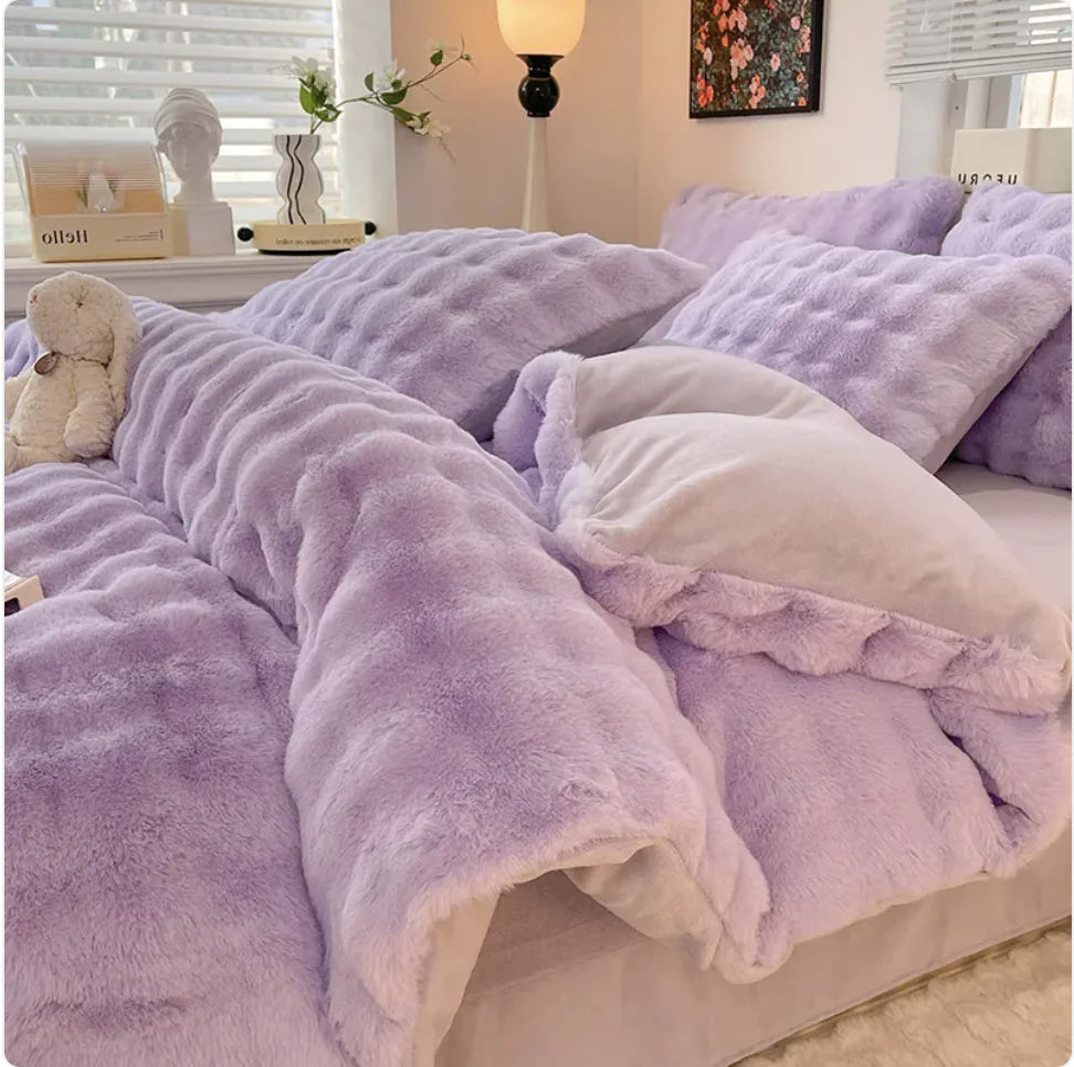 Cozy Plush Fleece Bedding Set - 4 Pieces for Ultimate Comfort